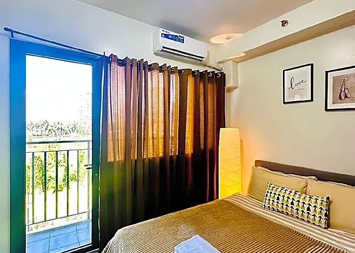 Shore 2 - Close To Moa And Ikea W/free Wifi! Hotel Manille