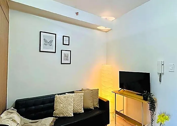 Shore 2 - Close To Moa And Ikea W/free Wifi!